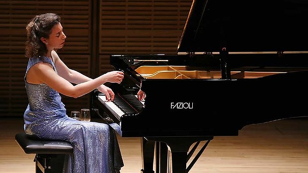 Angela Hewitt interview