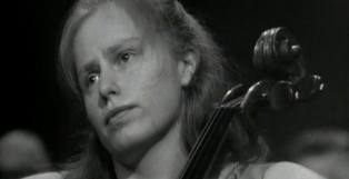 du Pré performs Elgar concerto with Barenboim