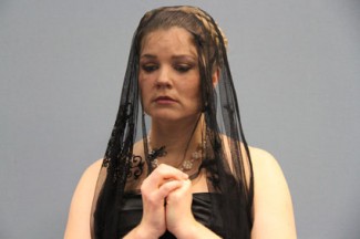 Qestra Mulqueeny as Donna Anna