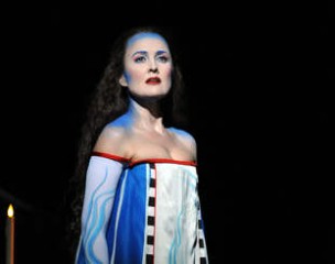 Taryn Fiebig as Pamina.
