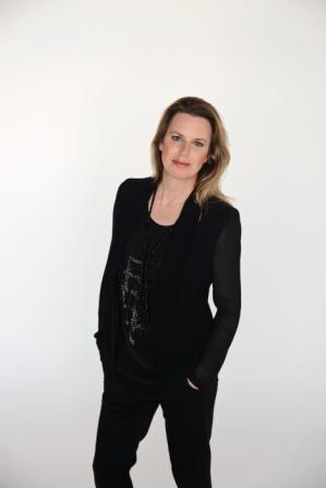 Fiona Campbell – More of Fifi L’amour!