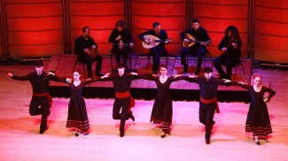 The Dancers and Musicians of the Greek World