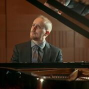 Simon Tedeschi Performs With The Sydney Youth Orchestra