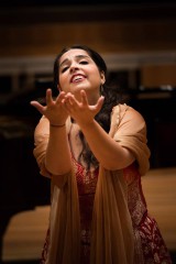 Ayse Goknur Shanal sings the role of Mimi in Balmain Boheme