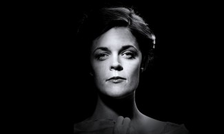 Valda Wilson sings Theodora