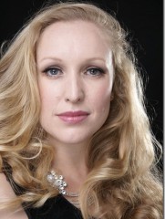 Soprano Emilie Lemasson.