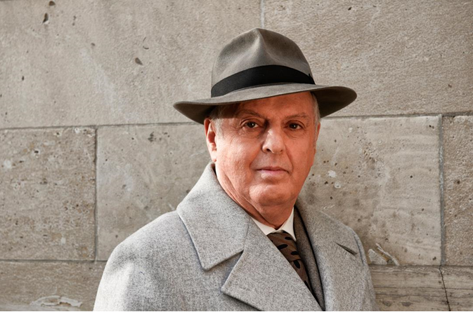 Barenboim Signs Exclusively With Deutsche Grammophon