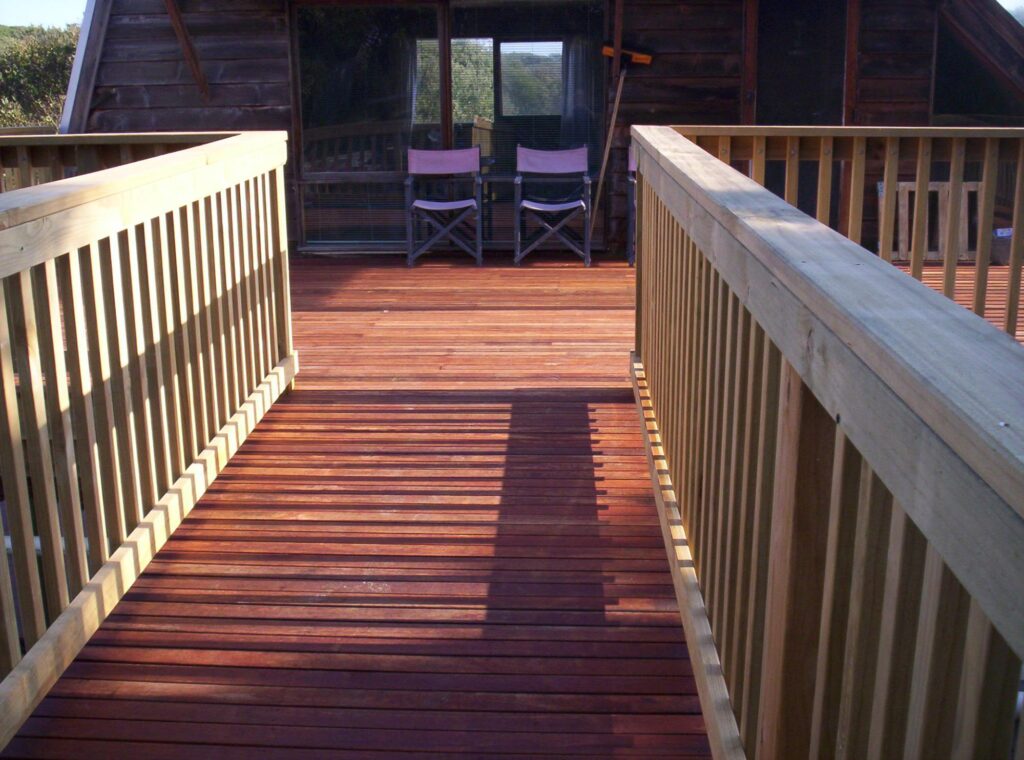 stain and seal timber deck
