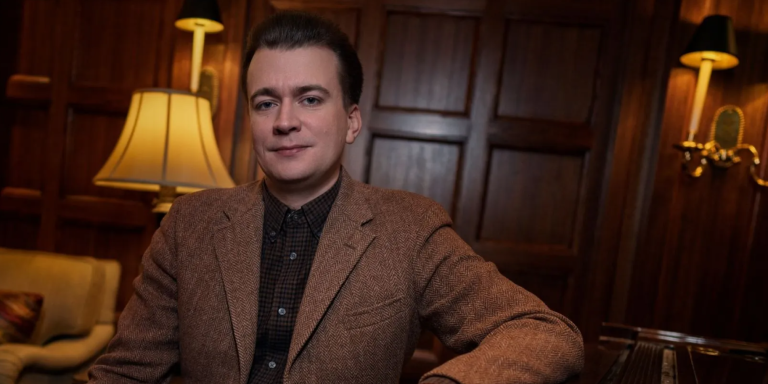 Teodor Doré Performs Rachmaninoff Variations